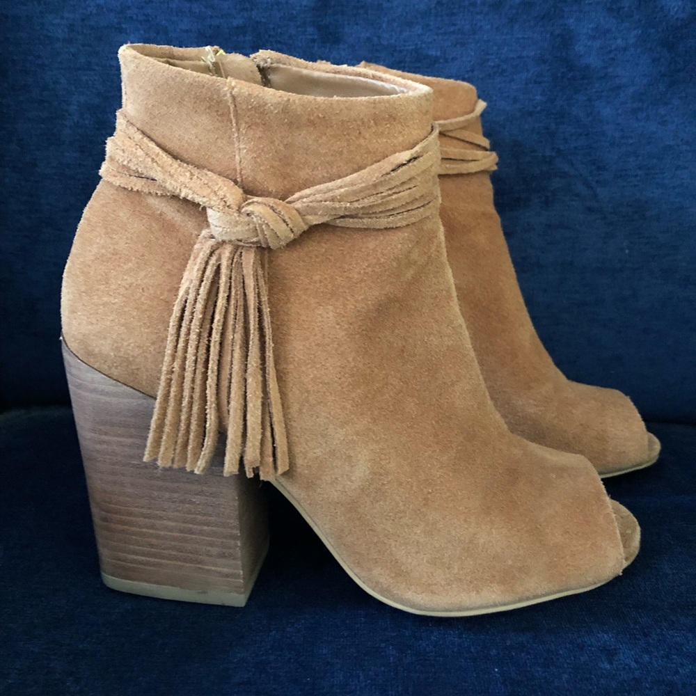 Steve Madden camel booties